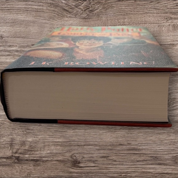 Brand New Harry Potter and the Goblet of Fire Book - Picture 4 of 4